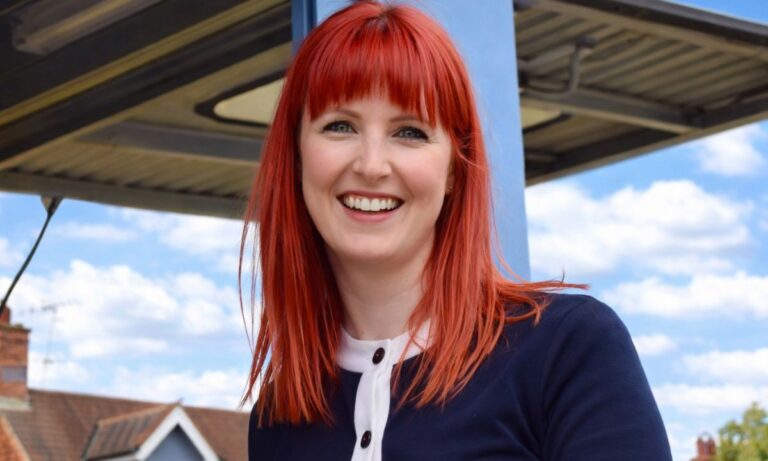 izzie-balmer-age-partner-married-life-height-and-net-worth